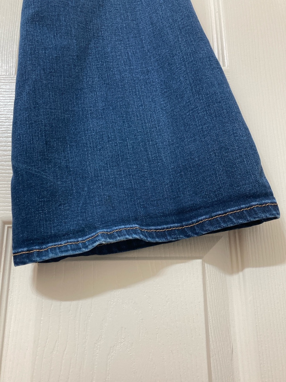American Eagle Dark Wash Flare Leg Boho Artist Jeans 10 Short Indie Retro Y2K - Picture 8 of 8